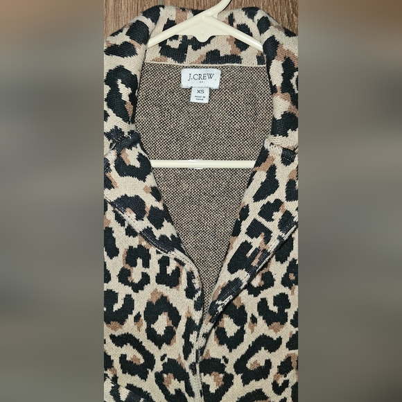 J CREW CARDIGAN SWEATER JACKET LEOPARD PRINT SZ XS - Picture 2 of 3